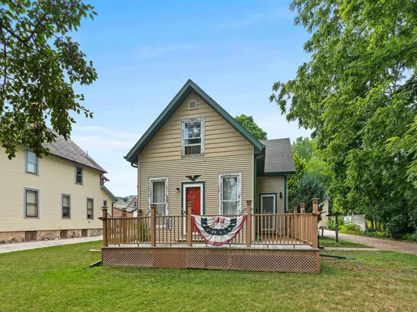 234 N Pleasant St, Plymouth, WI 53073