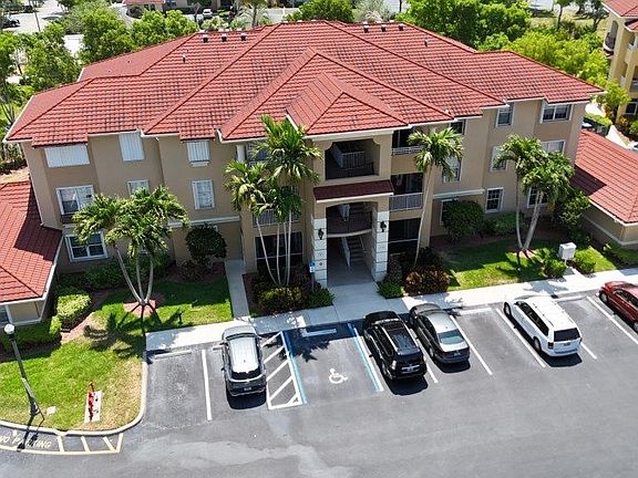 2nd image of 1524 SW 50th St APT 203