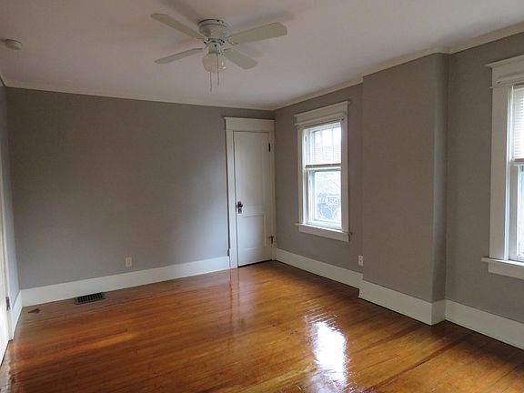 Master Bedroom 11' x 14 1/2'