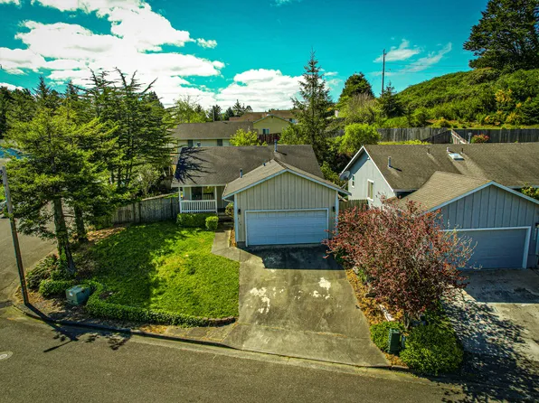 4100 Hillside Ct, Eureka, CA 95503