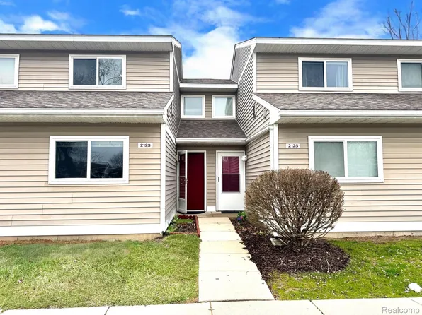 2123 Stone School Cir, Ann Arbor, MI 48108