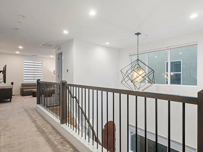 Moyer Ln — Photo 21