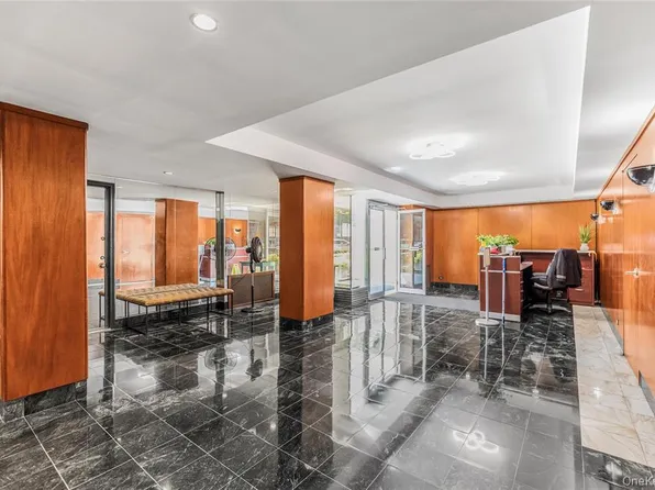 3725 Henry Hudson Parkway West image 19 of 27