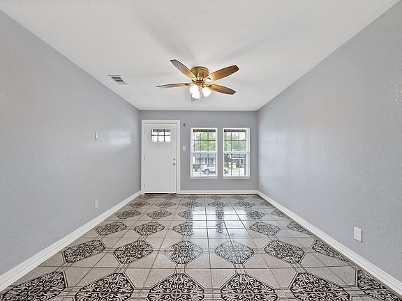 3rd image of 3449 Gordon Ave