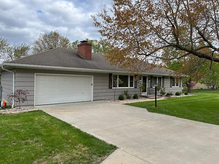12233 Holmes Rd — Photo 2
