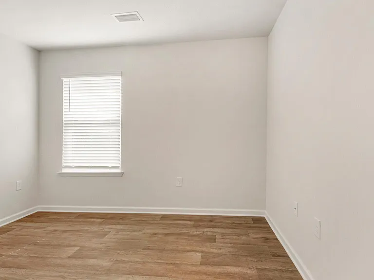 284 Ryder Ln — Photo 16