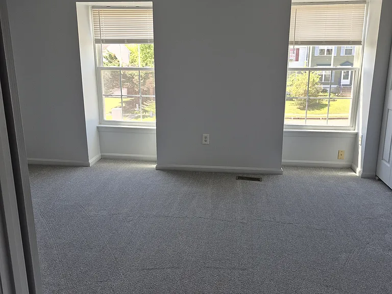 Large main bedroom