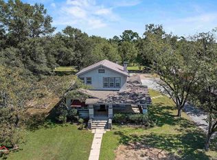 325 Tenaha St, Center, TX 75935