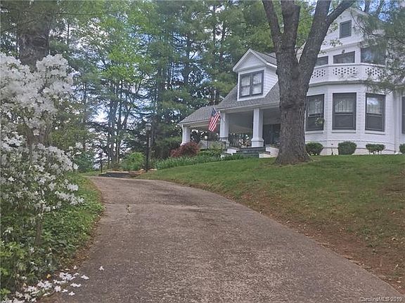 2nd image of 849 Norwood St