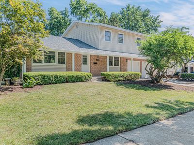 922 E Pratt Dr, Palatine, IL, 60074