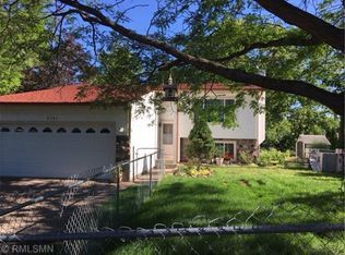 6385 Whispering Oaks Dr, Eden Prairie, MN 55346