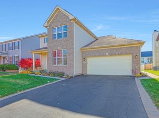 1721 Pin Oak Ln, Elgin, IL 60120