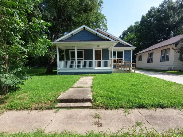701 E Washington St, Paris, TX 75460