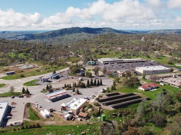 29645 Auberry Rd, Prather, CA 93651