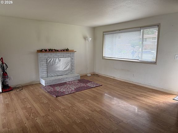 3rd image of 10412 NE 71st St