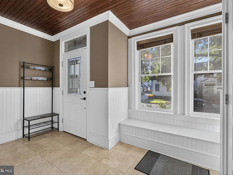 21 E Redman Ave — Photo 7