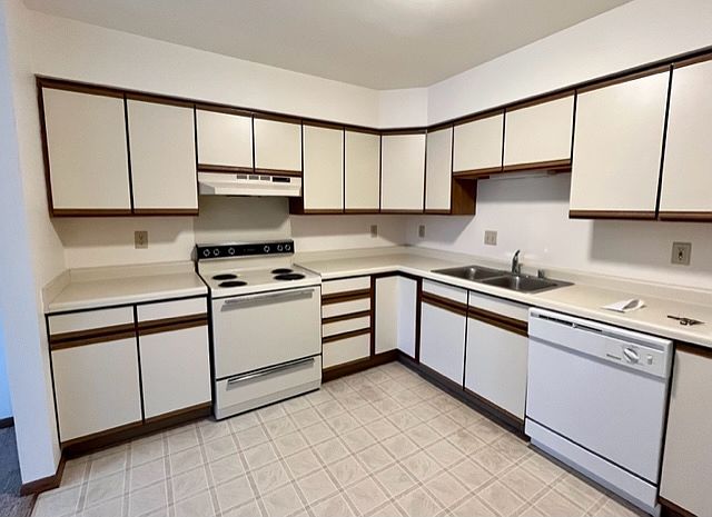 1st image of 913 Acewood Blvd #209
