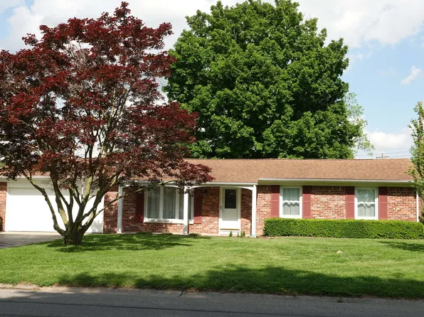 2525 Flintwood Dr, Columbus, IN 47203