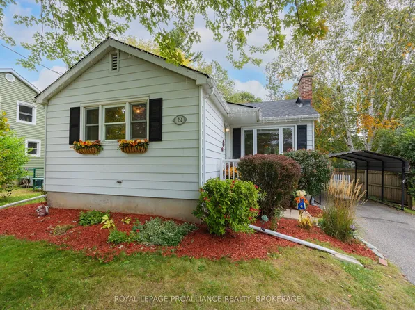 151 Hawthorne Ave, Kingston, ON K7M 1Y9
