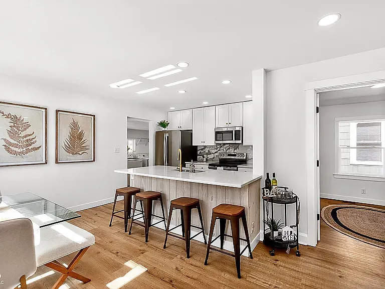 4840 Hillside Ave — Photo 5