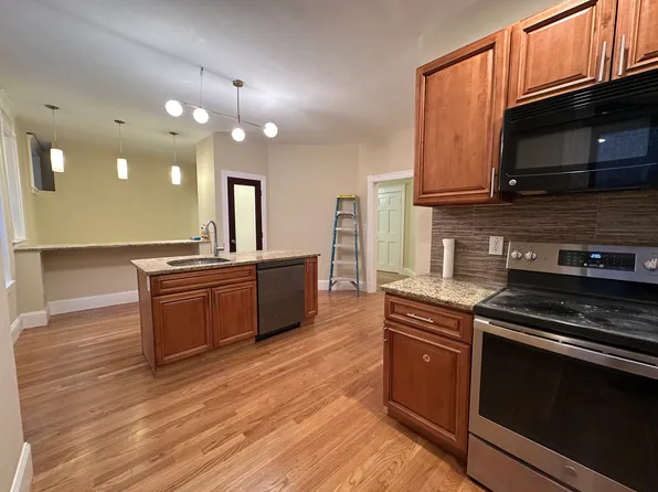 184 Saint Paul St, Brookline, MA