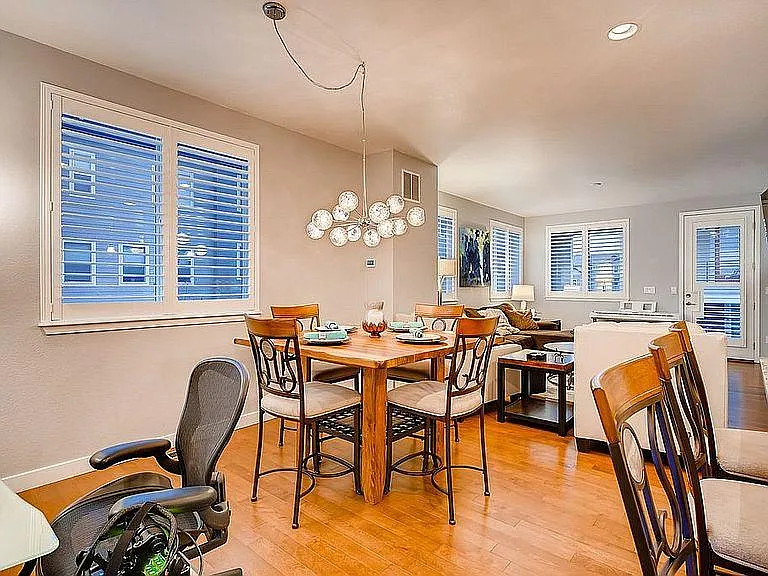 662 E Hinsdale Ave — Photo 8