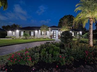 2900 Crayton Rd, Naples, FL 34103