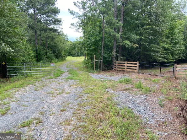 126 Potts Pond Rd, Barnesville, GA 30204