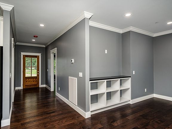 5th image of 5711 Presley Ln