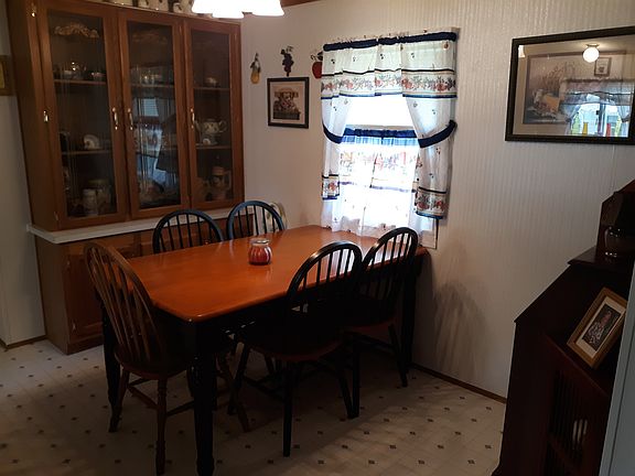 4th image of 1407 N Peach Ave Lot 46
