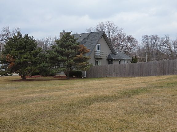 2nd image of 26070 W Heart O Lakes Blvd