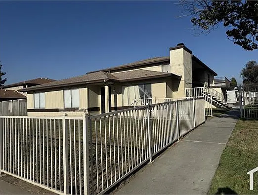 1144 Tribune St #D — Photo 1