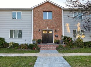 89 Cayuga Ave, Atlantic Beach, NY 11509