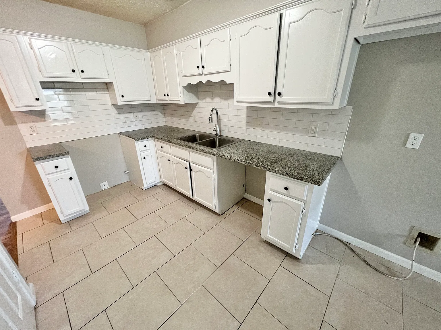 4213 Meadow Valley Dr E — Photo 4