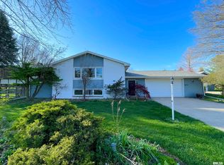 6535 N Fox Chapel Trl, Edwards, IL 61528