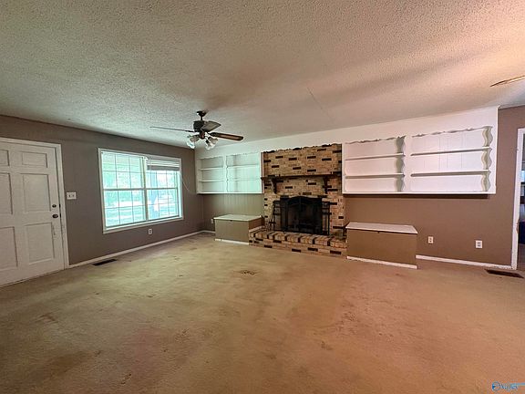 4th image of 90 Bryan St