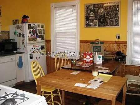 3 bed, 1.0 bath, $4,400 — Photo 3