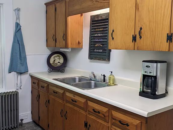 5th image of 44 Summer St #1
