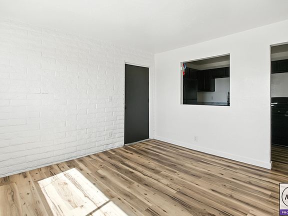 3rd image of 2738 W Augusta Ave #11706f7bf