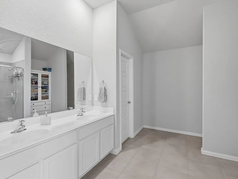 7102 Emerald Valley — Photo 20