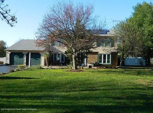 148 Sweetmans Ln, Manalapan, NJ 07726