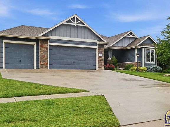 2nd image of 3112 SE Silverleaf Ct