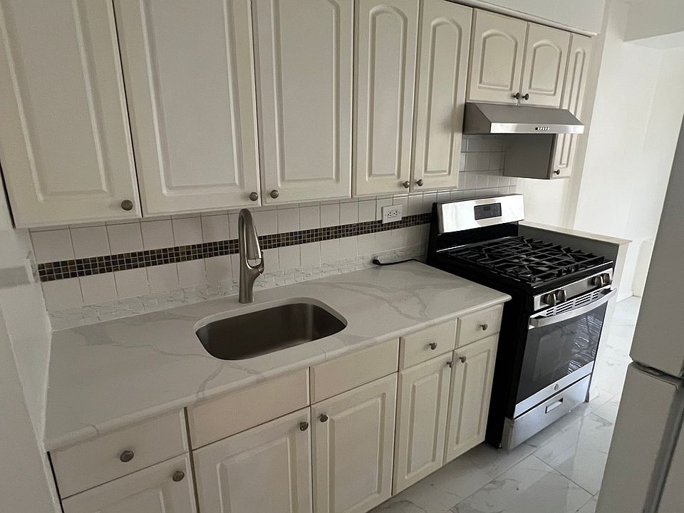 1st image of 1356 E 87th St Floor 1