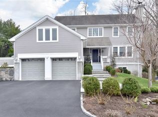 1 Castle Hill Close, Dobbs Ferry, NY 10522