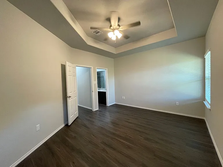625 Heathers Way — Photo 12