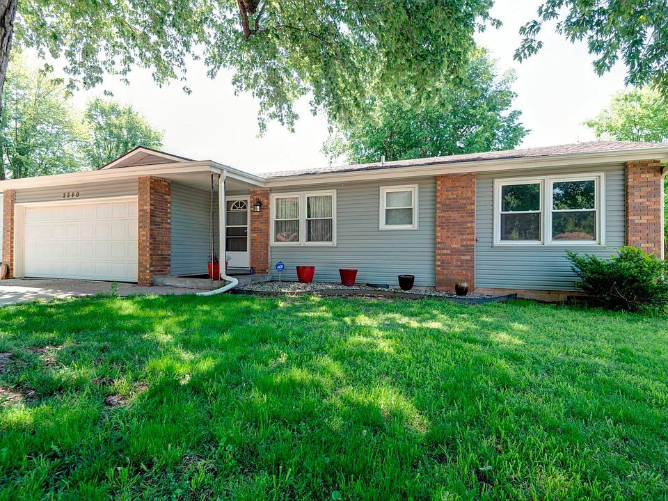 2240 E Livingston St, Springfield, MO 65803 Zillow