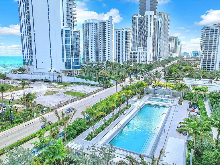17550 Collins Ave #1002 — Photo 30