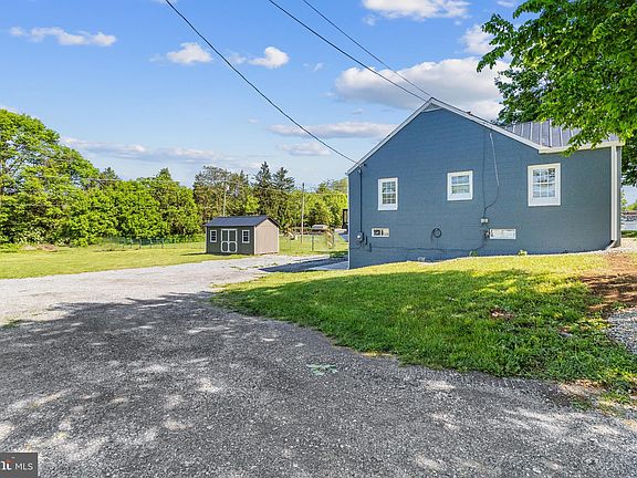 5th image of 2635 Williamsport Pike