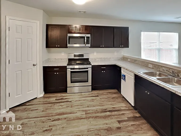 12201 Jude Way — Photo 6