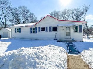 1114 Cedar St, Cedar Falls, IA 50613
